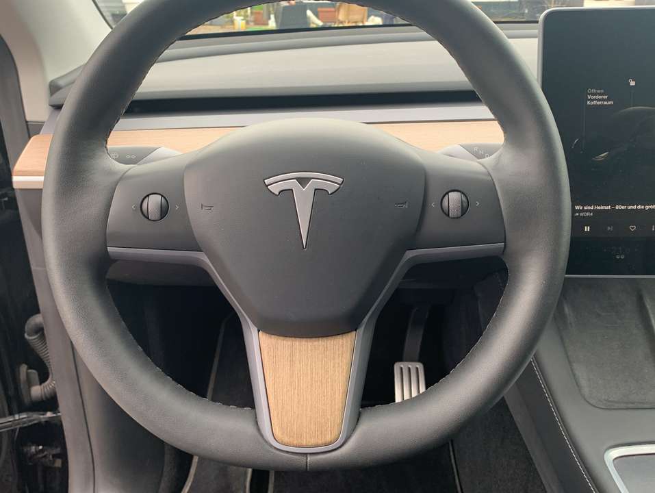 Tesla Model Y - Imagem 11