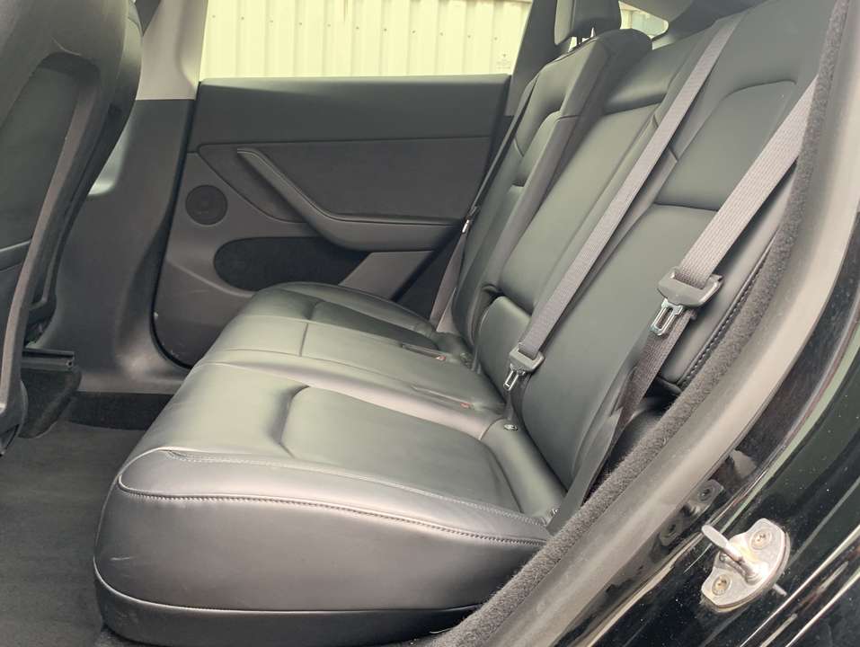 Tesla Model Y - Imagem 17
