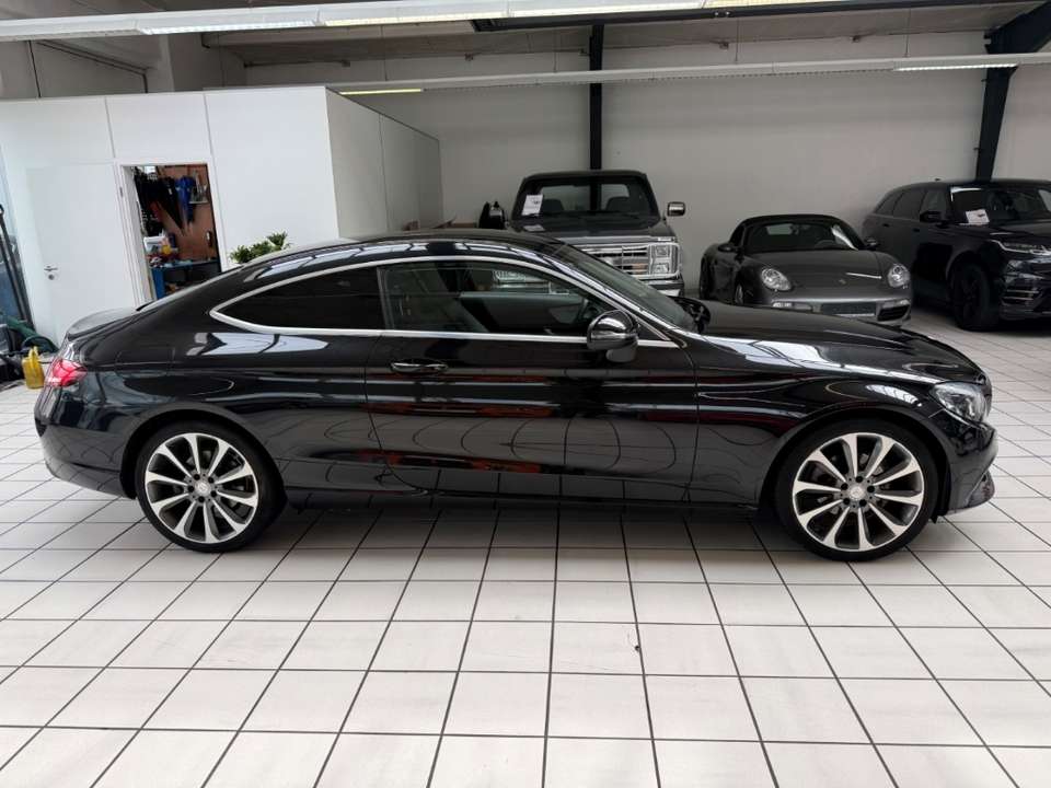 Mercedes-Benz C 180 - Imagem 4