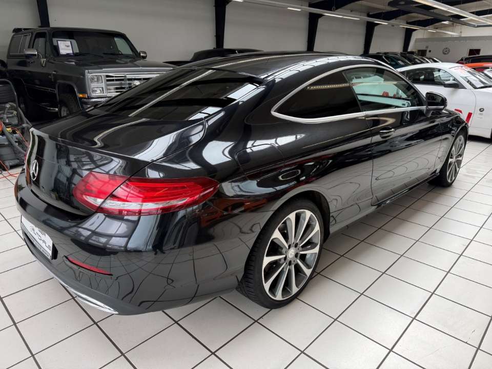 Mercedes-Benz C 180 - Imagem 6