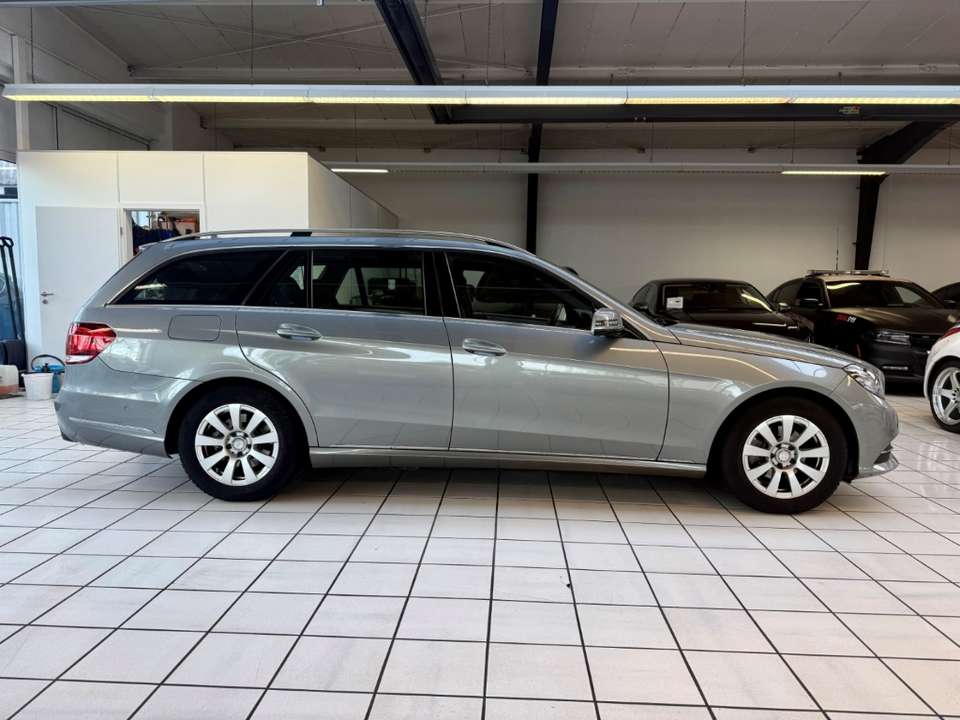Mercedes-Benz E 200 - Imagem 4