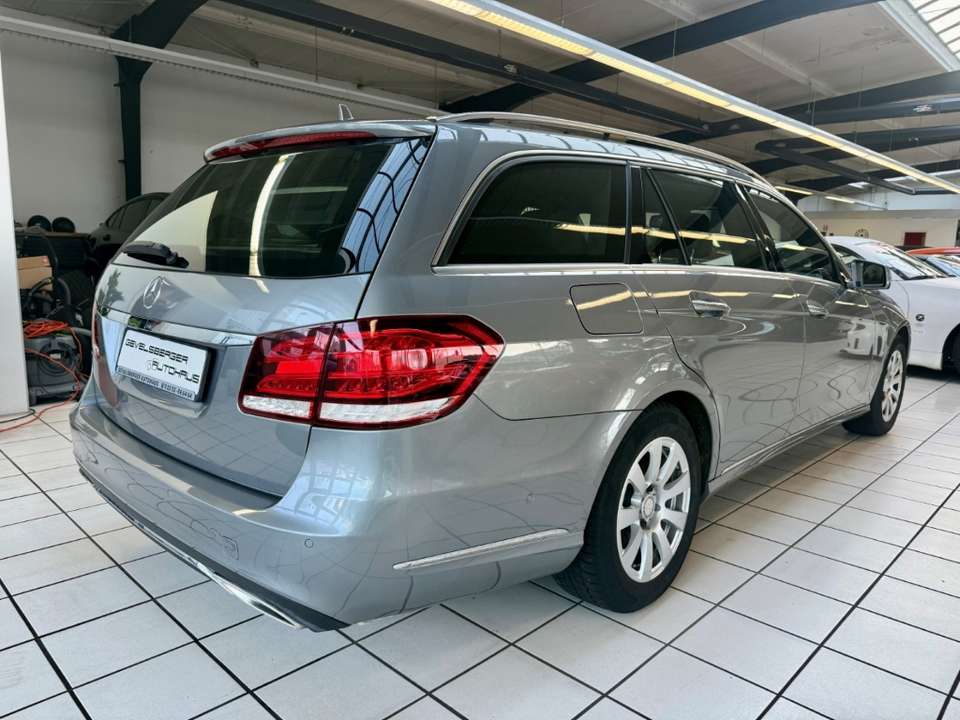 Mercedes-Benz E 200 - Imagem 5