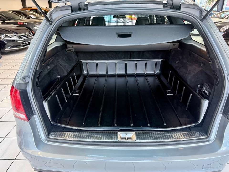Mercedes-Benz E 200 - Imagem 8