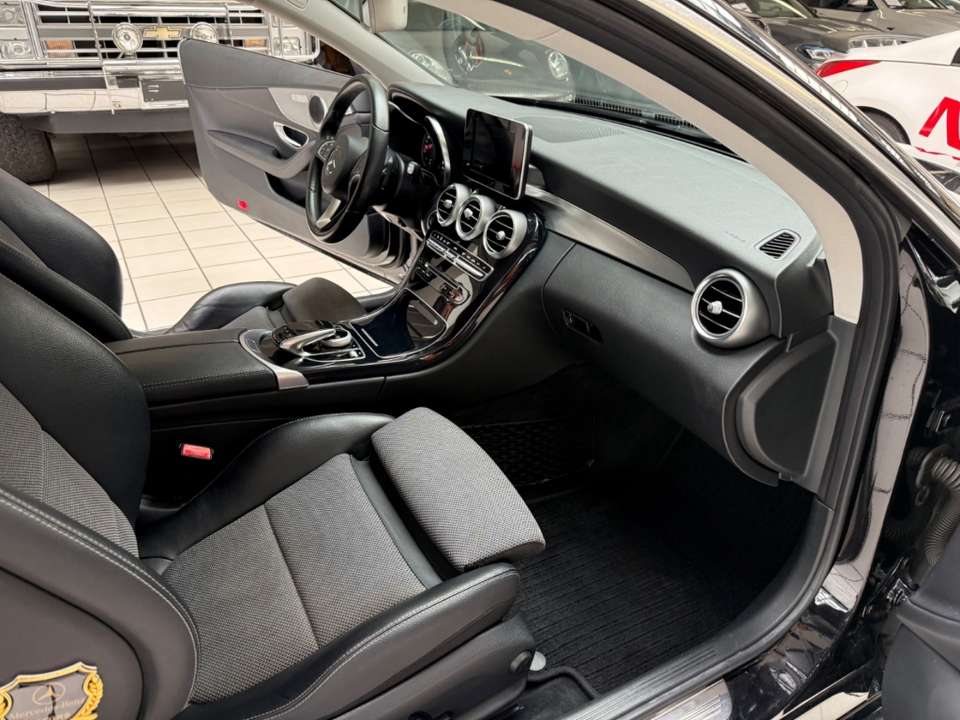 Mercedes-Benz C 180 - Imagem 12