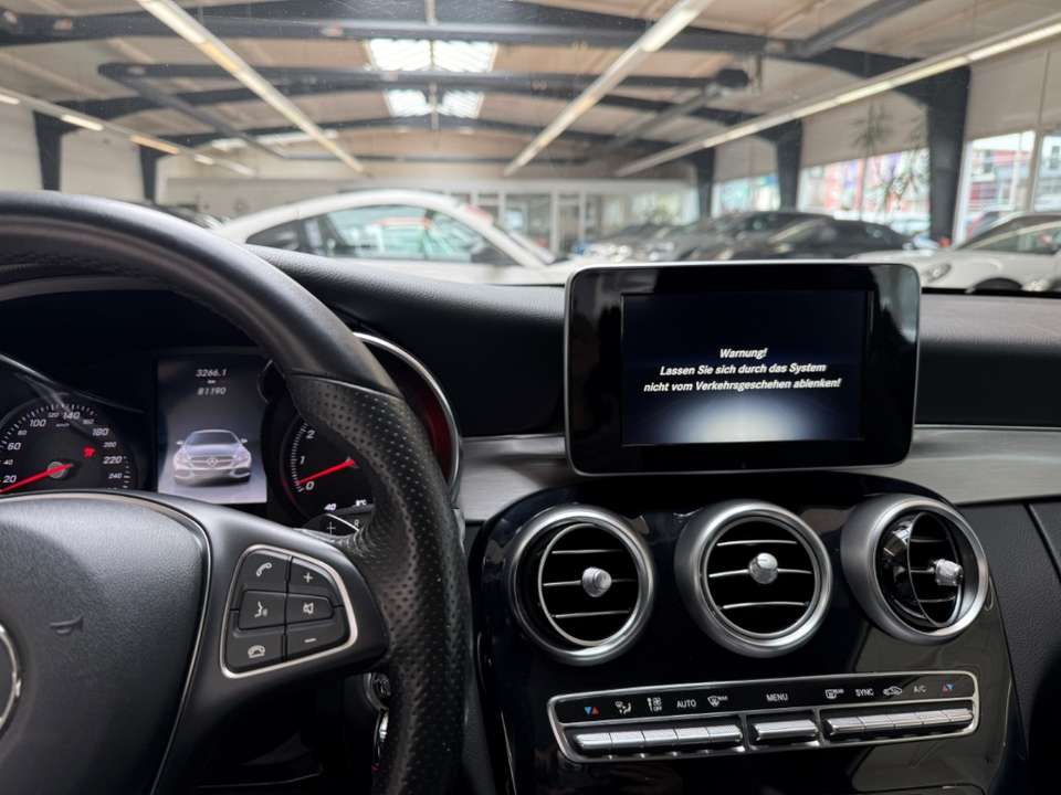 Mercedes-Benz C 180 - Imagem 14