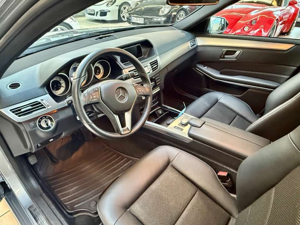 Mercedes-Benz E 200 - Imagem 12
