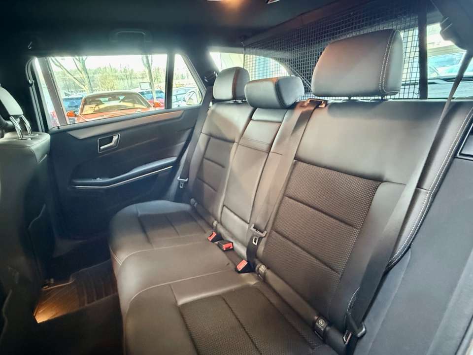 Mercedes-Benz E 200 - Imagem 14