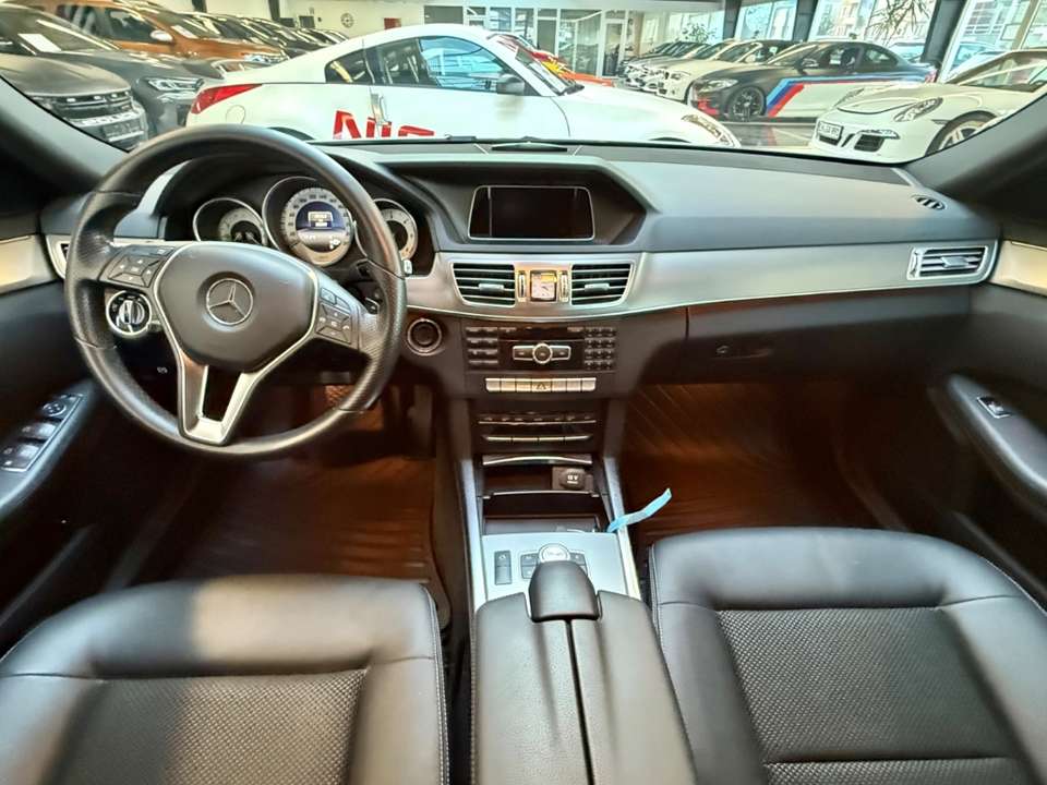 Mercedes-Benz E 200 - Imagem 15