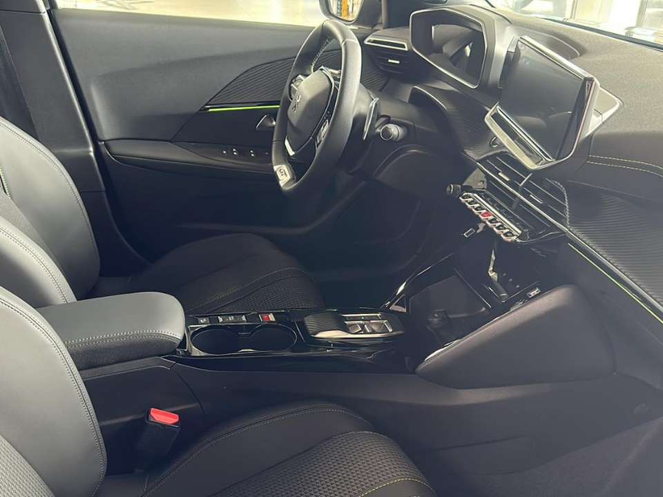 Peugeot 2008 - Imagem 12