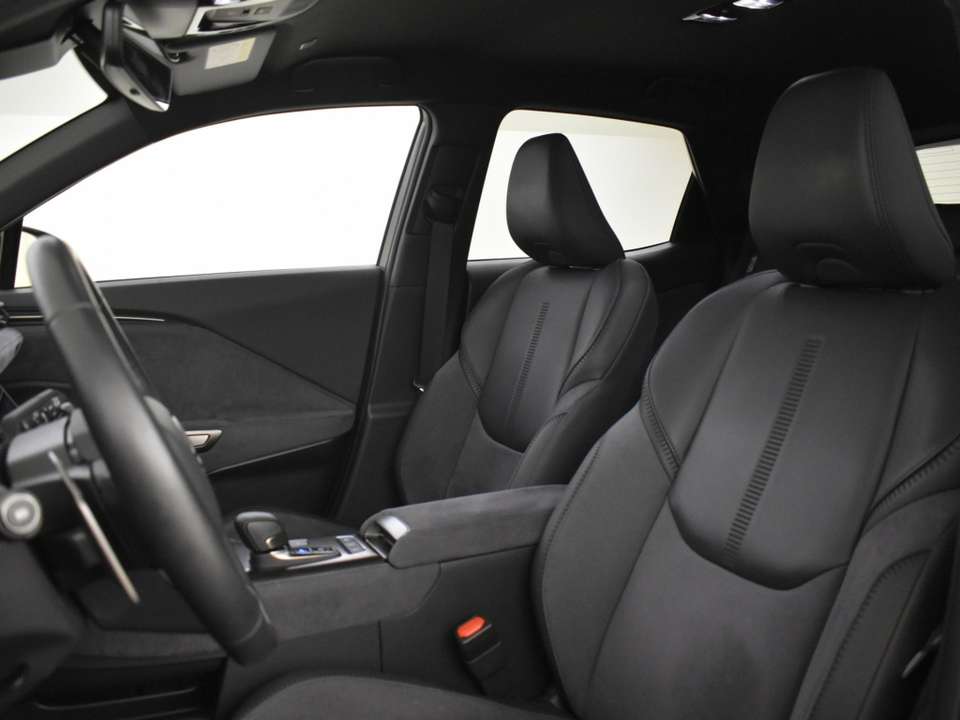 Lexus LBX - Imagem 11