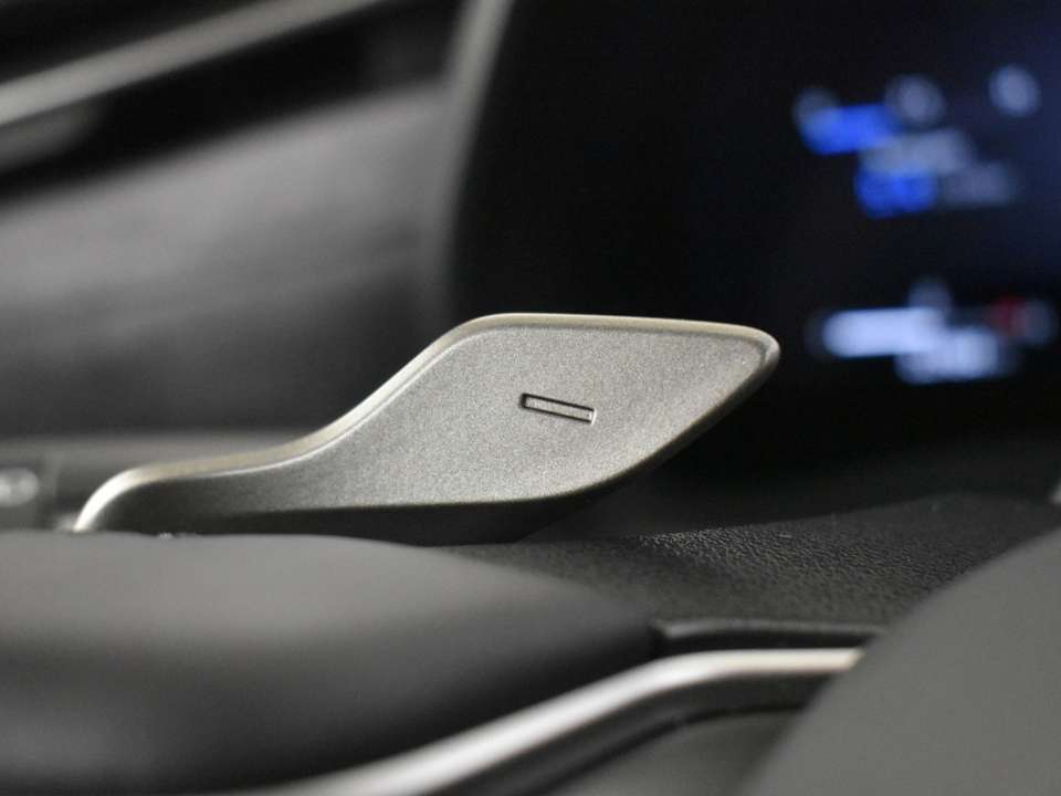 Lexus LBX - Imagem 18