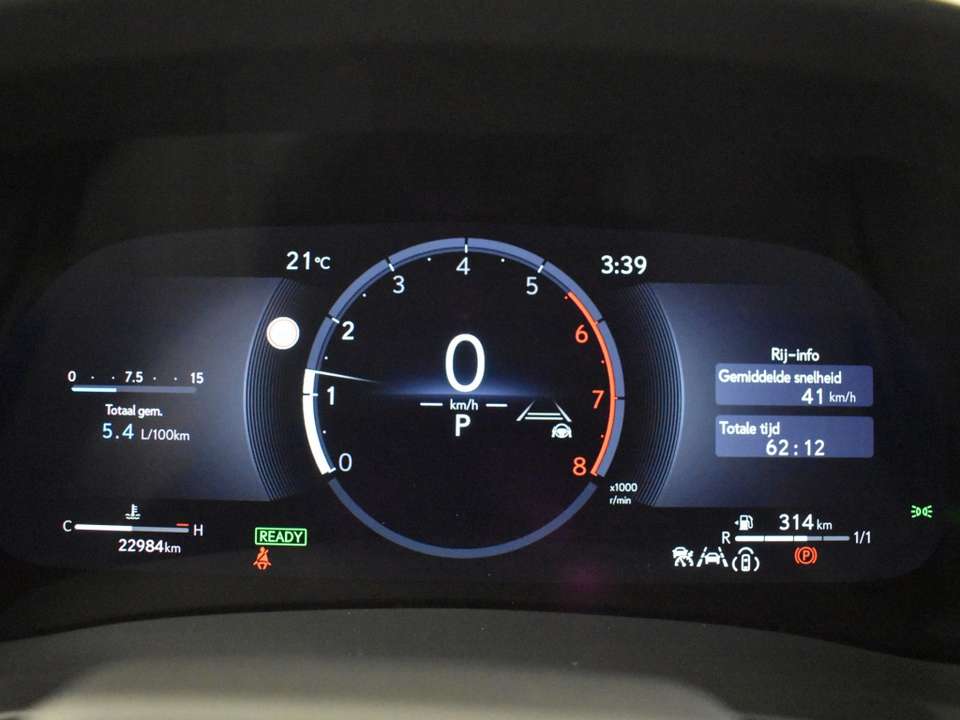 Lexus LBX - Imagem 20