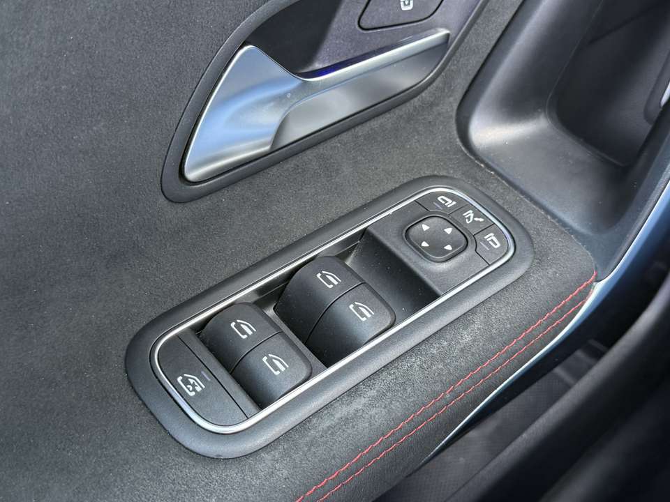 Mercedes-Benz CLA 250 - Imagem 13