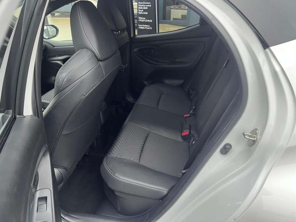 Toyota Yaris - Imagem 11