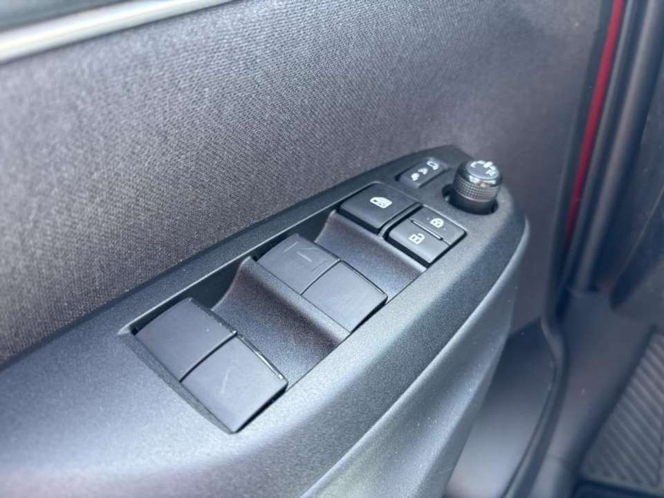 Toyota Yaris - Imagem 12