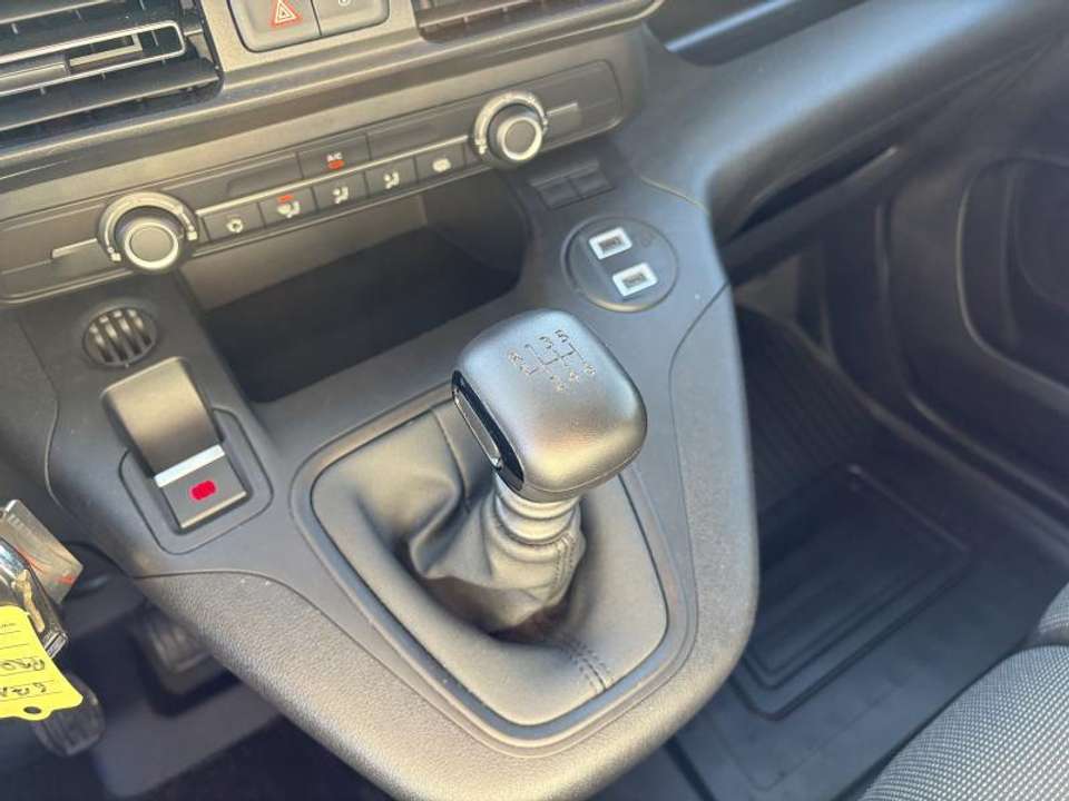 Toyota Proace City - Imagem 12