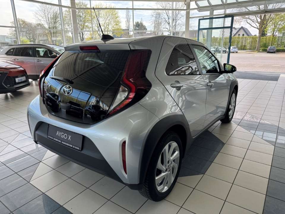 Toyota Aygo X - Imagem 3