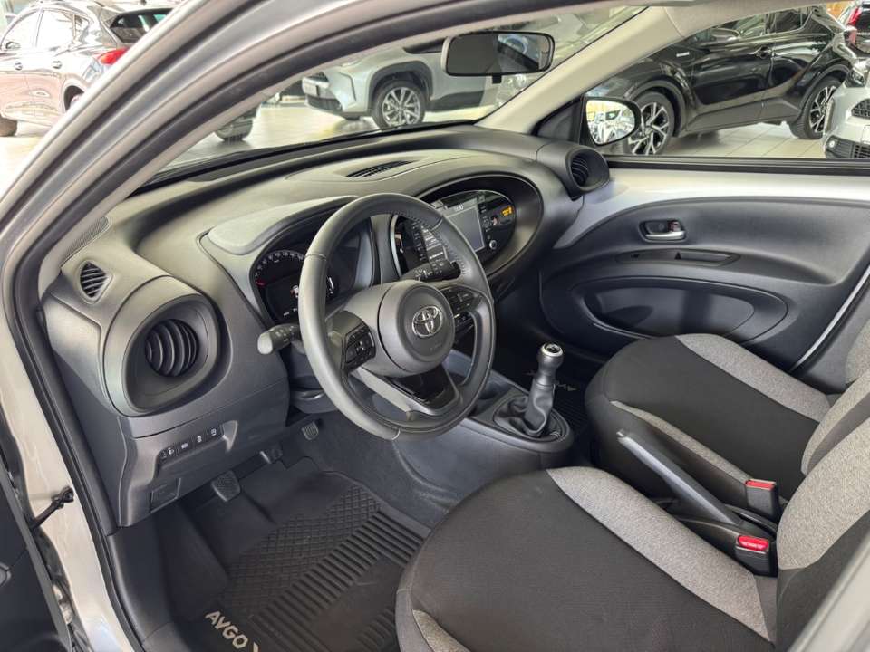Toyota Aygo X - Imagem 9