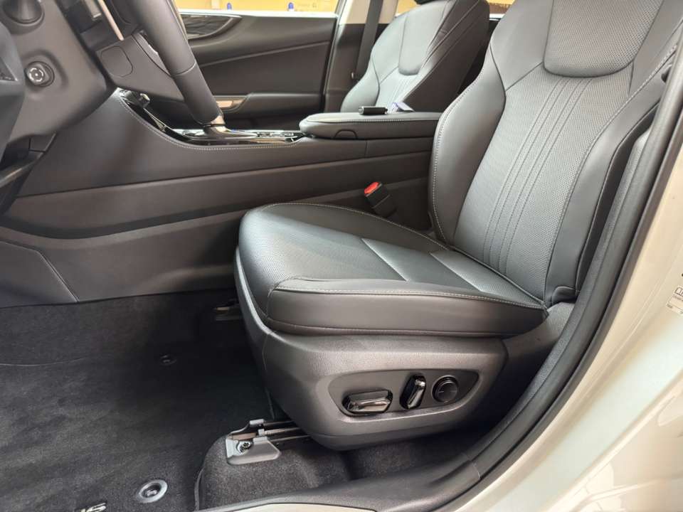 Lexus NX 450h+ - Imagem 11