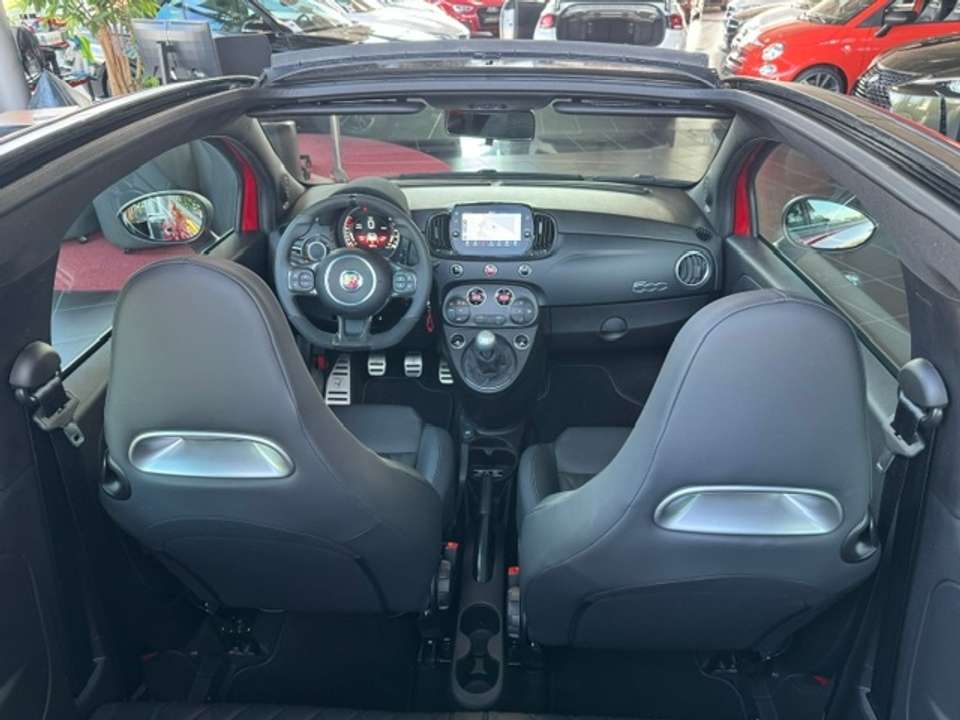 Abarth 695C - Imagem 9