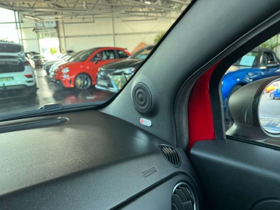 Abarth 695C - Imagem 10