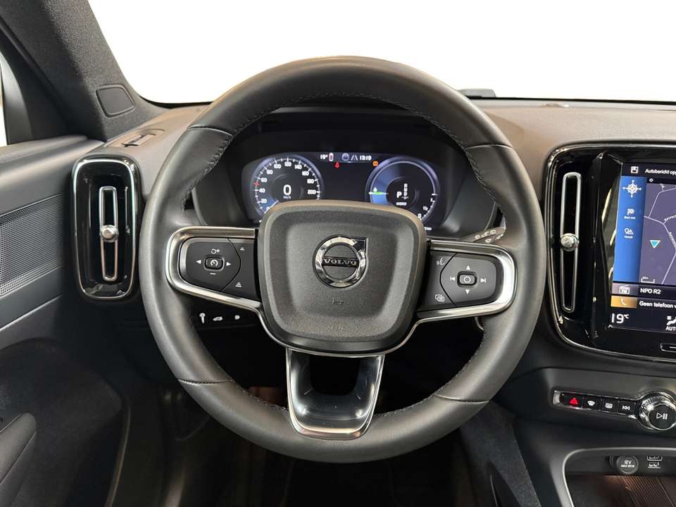 Volvo XC40 - Imagem 12