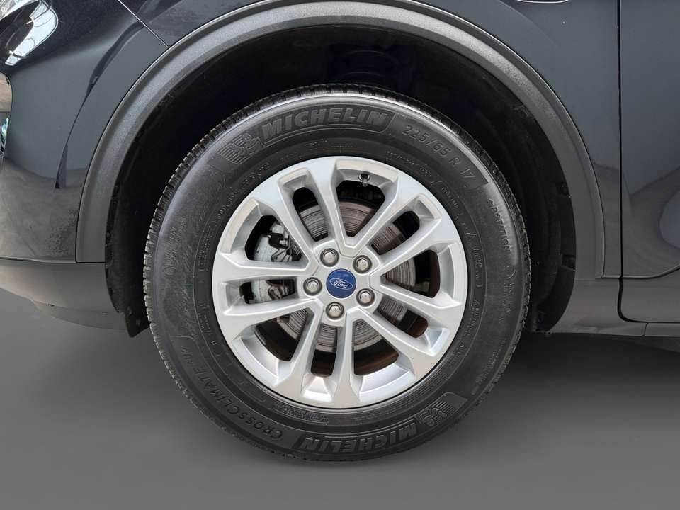 Ford Kuga - Imagem 14