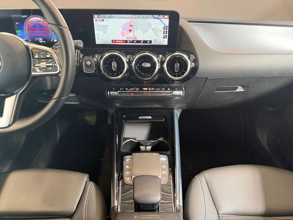 Mercedes-Benz GLA 250 - Imagem 8