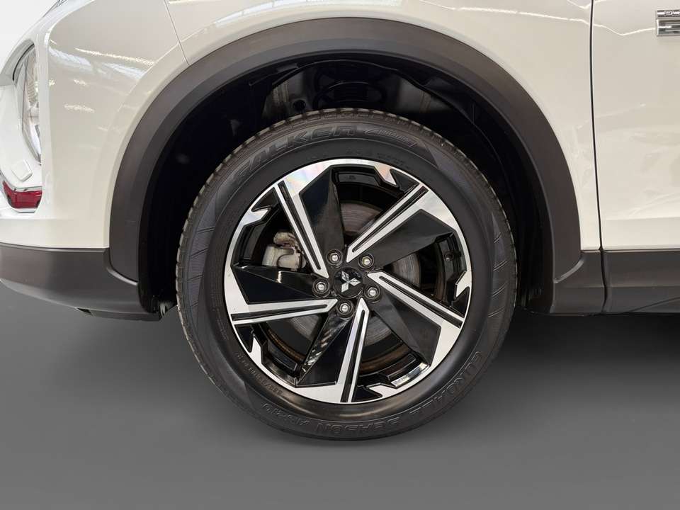 Mitsubishi Eclipse Cross - Imagem 14