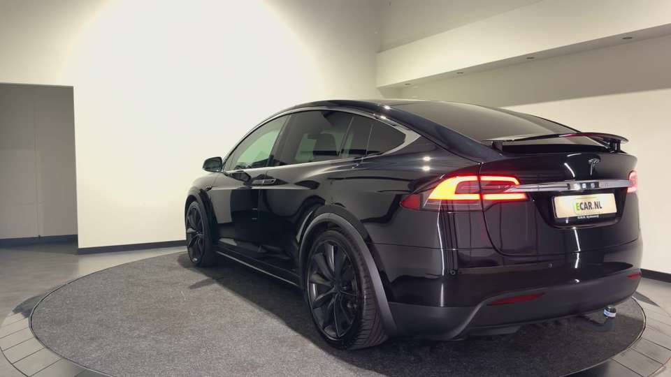Tesla Model X - Imagem 5