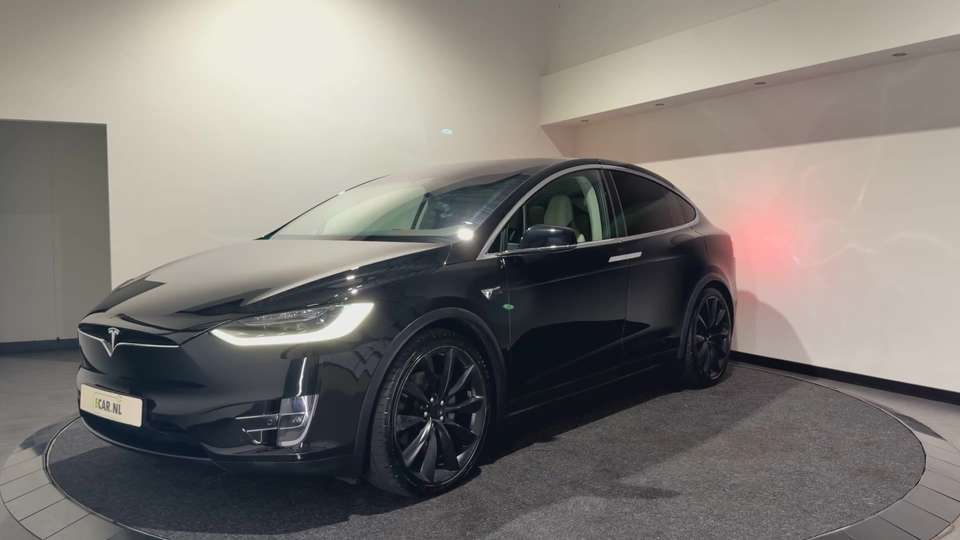 Tesla Model X - Imagem 7