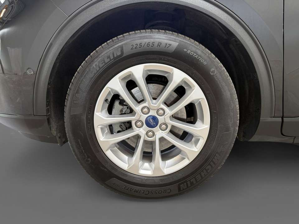 Ford Kuga - Imagem 14