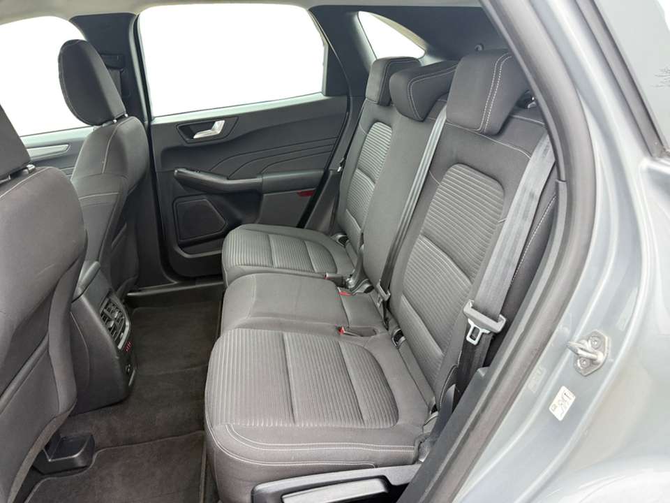 Ford Kuga - Imagem 13