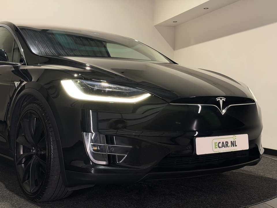 Tesla Model X - Imagem 9