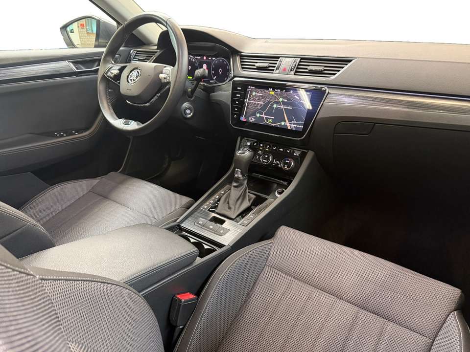 Skoda Superb - Imagem 3