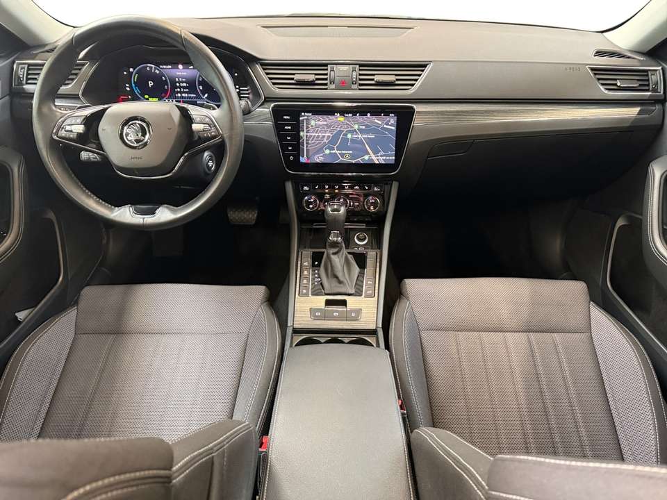 Skoda Superb - Imagem 6