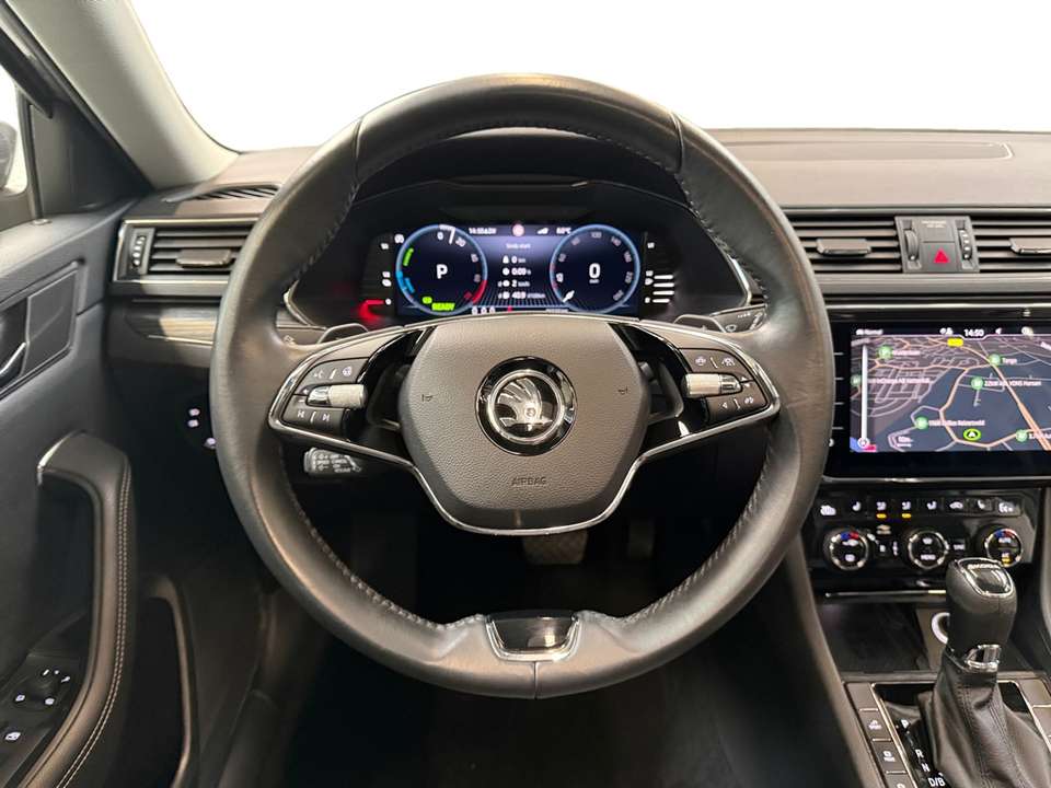 Skoda Superb - Imagem 12