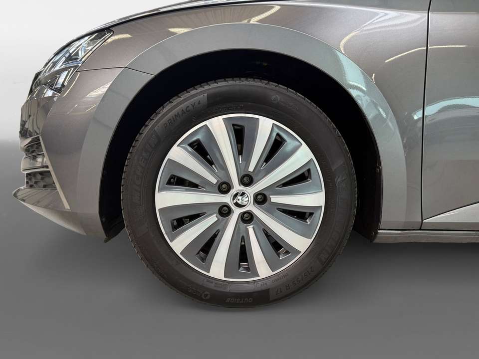 Skoda Superb - Imagem 14