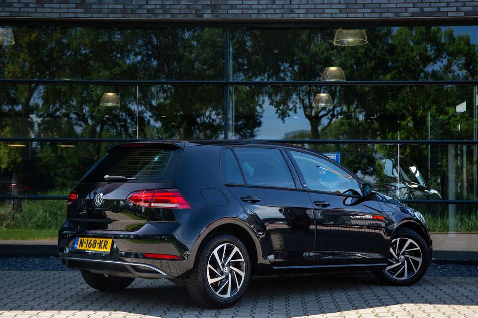 Volkswagen Golf - Imagem 2