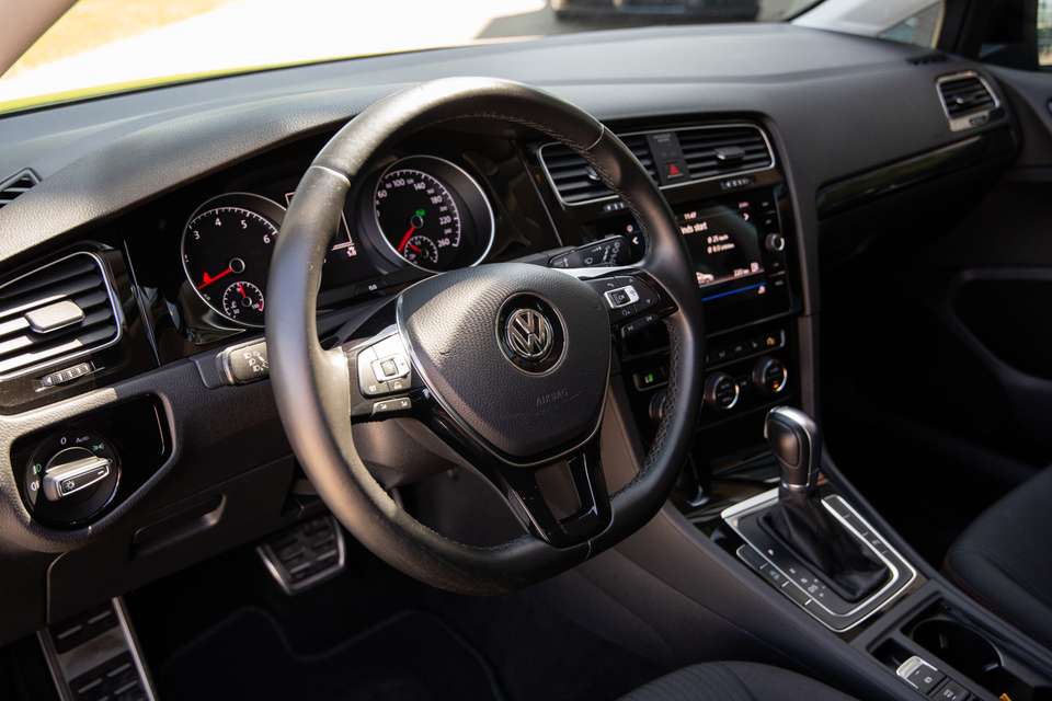 Volkswagen Golf - Imagem 4