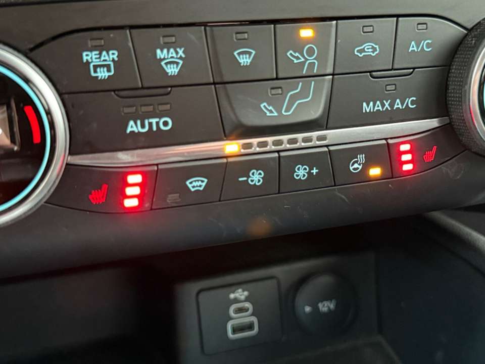 Ford Kuga - Imagem 12