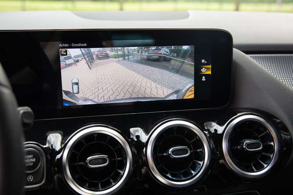 Mercedes-Benz GLA 200 - Imagem 15