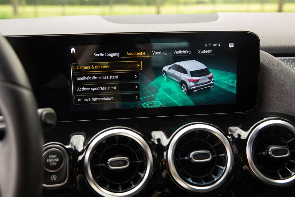 Mercedes-Benz GLA 200 - Imagem 17