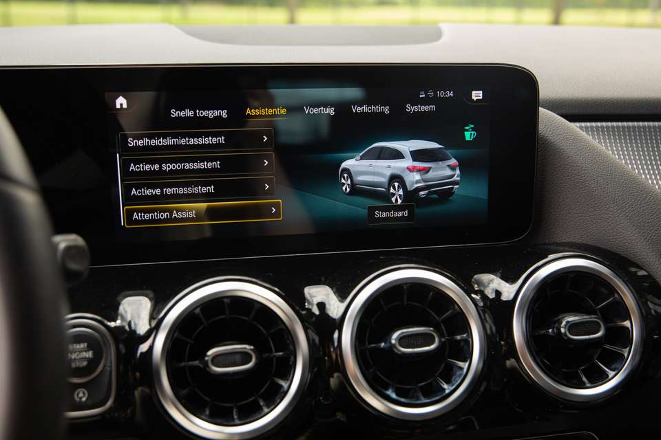 Mercedes-Benz GLA 200 - Imagem 18