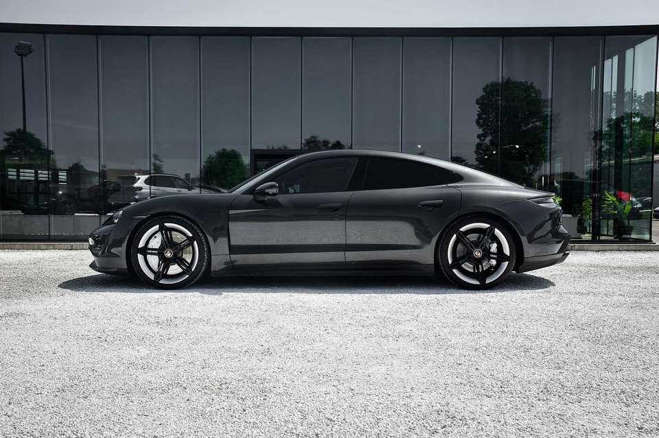 Porsche Taycan - Imagem 3