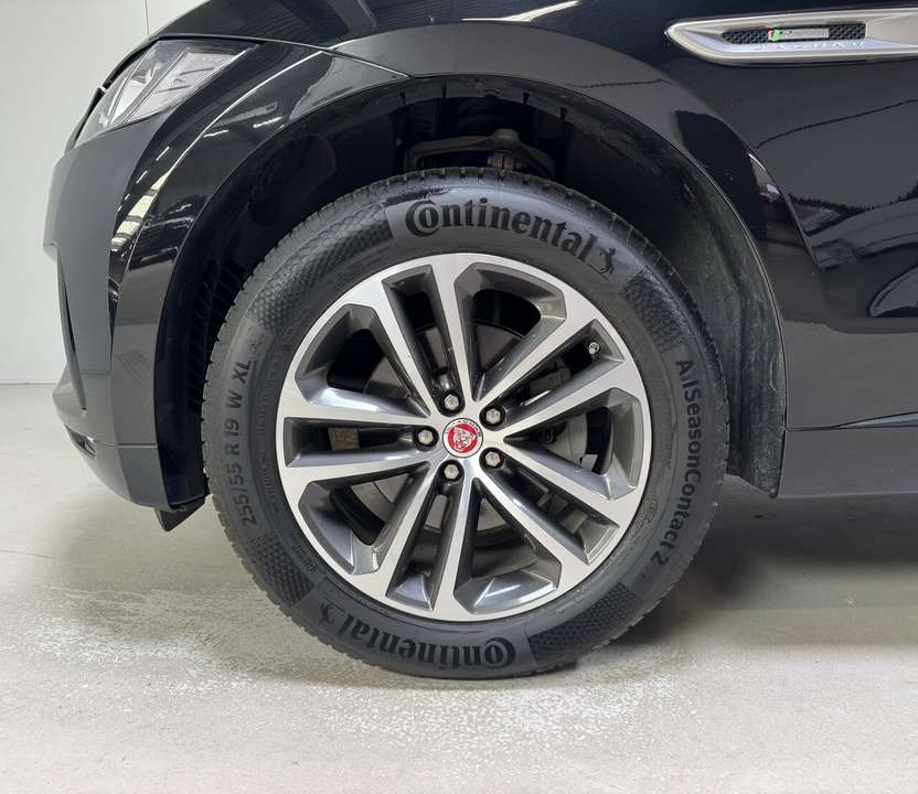 Jaguar F-Pace - Imagem 7