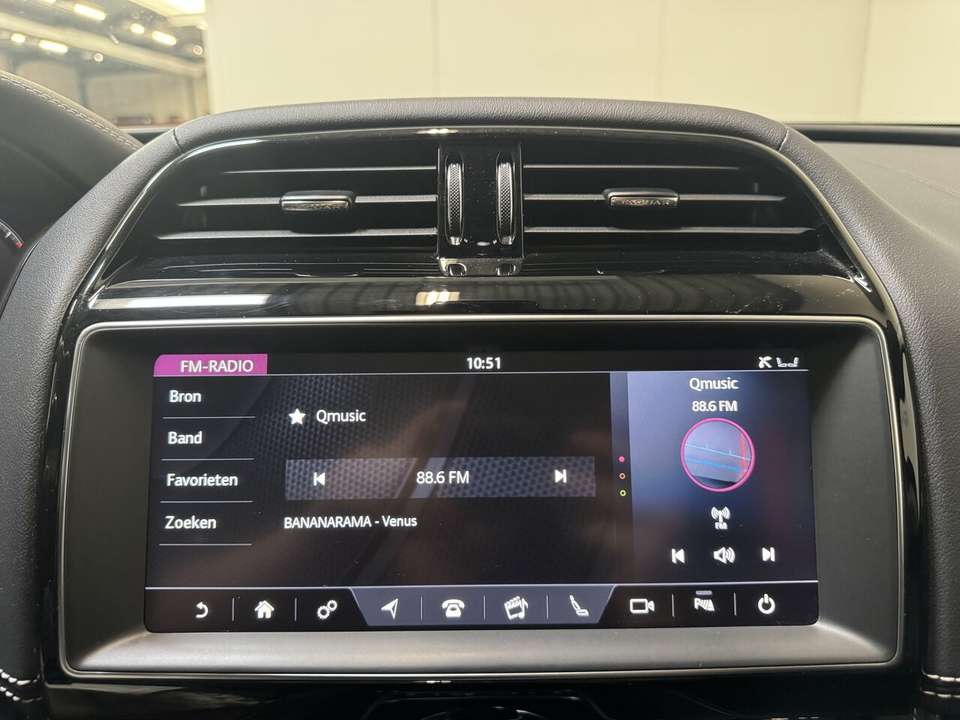 Jaguar F-Pace - Imagem 15