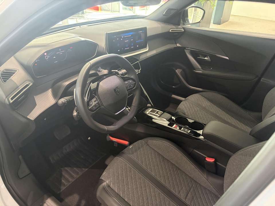 Peugeot 2008 - Imagem 11