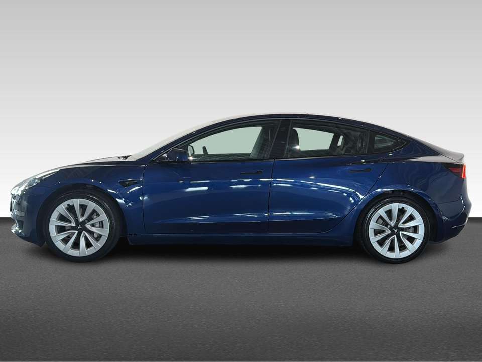 Tesla Model 3 - Imagem 2