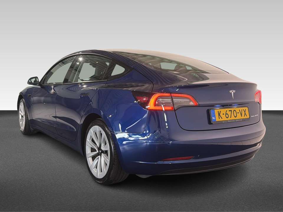 Tesla Model 3 - Imagem 3